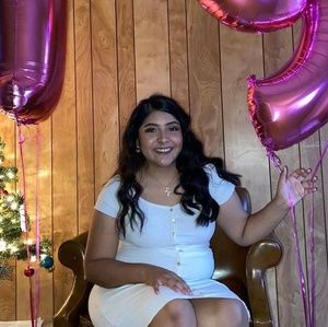 Meet your Posher, Daniela